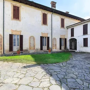 https://villa-mereghetti.it-lombardy.com