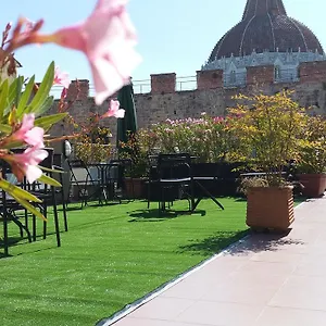 https://giardino-tower-inn.it-tuscanyhotel.com